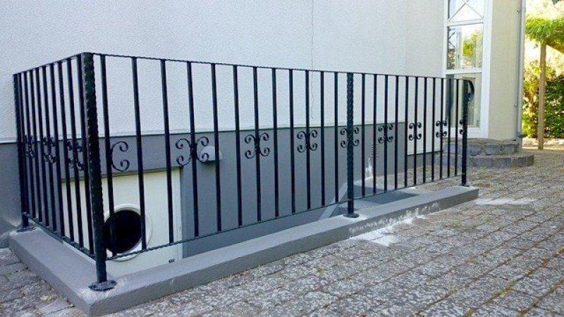 Smidesräcke, räcke, måttbeställd, staket, balkongräcke
